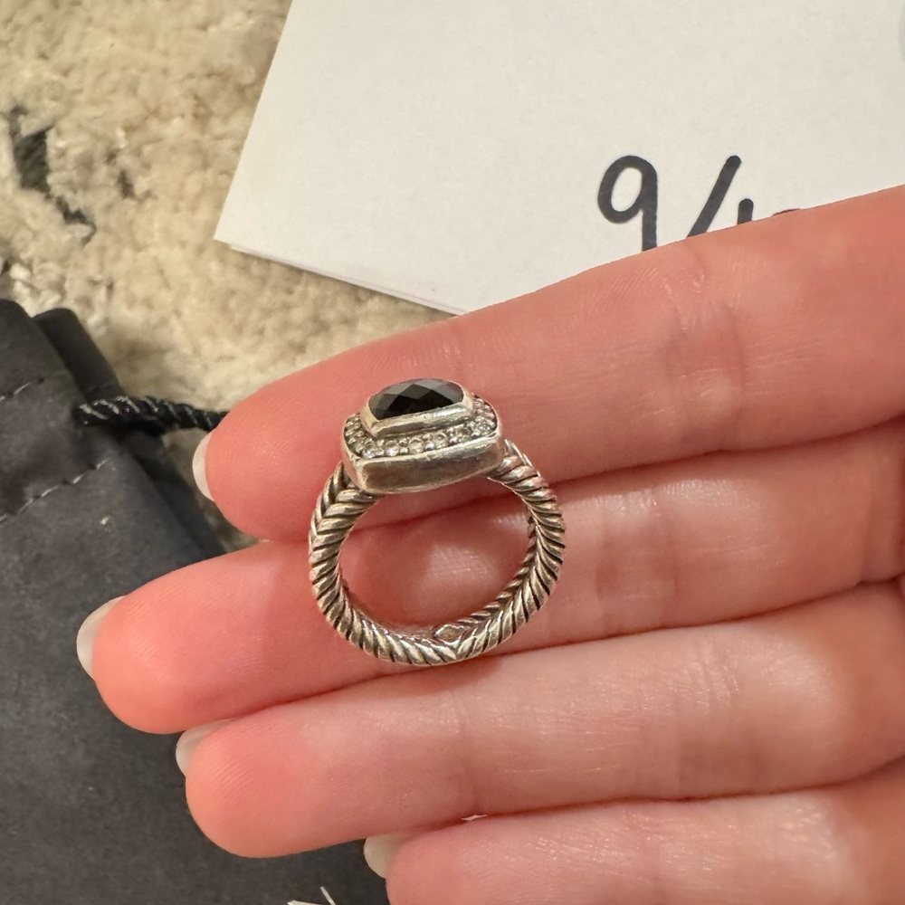 Women’s David Yurman Petite Albion Ring with Black Onyx and Diamonds - Picture 5 of 8